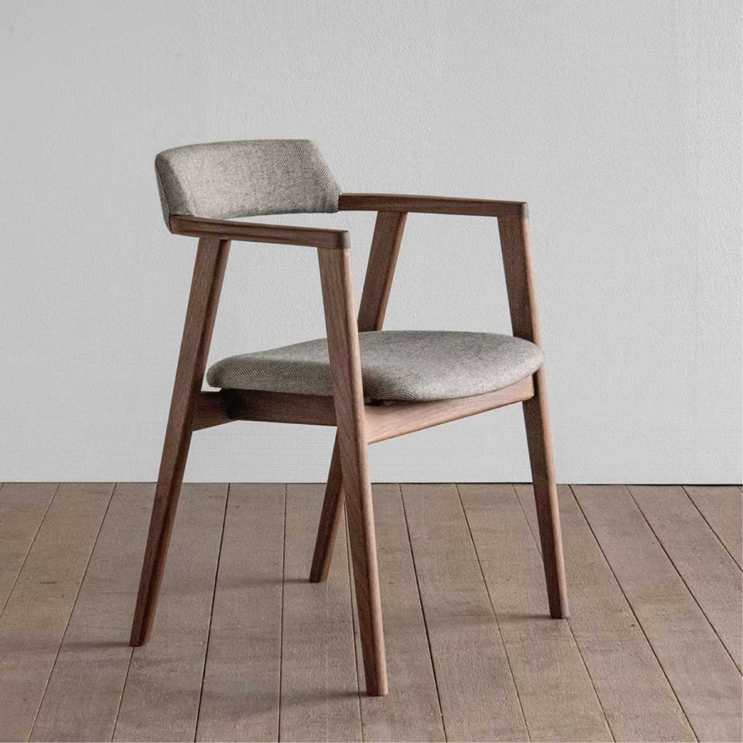 カイト アームチェア