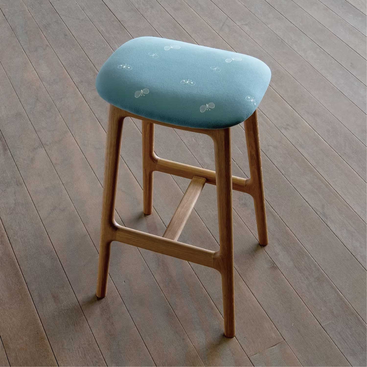 バード カウンタースツール