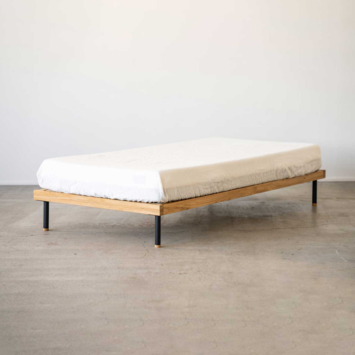 Bed frame UNIK HEADLESS