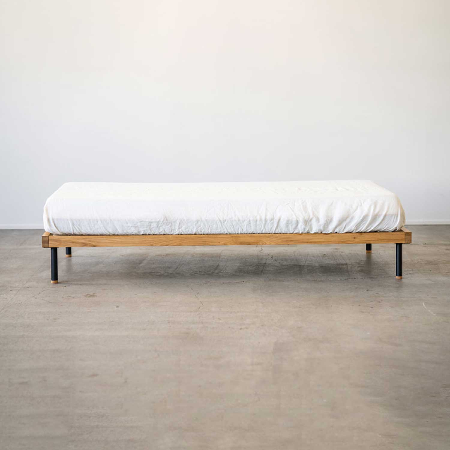 Bed frame UNIK HEADLESS