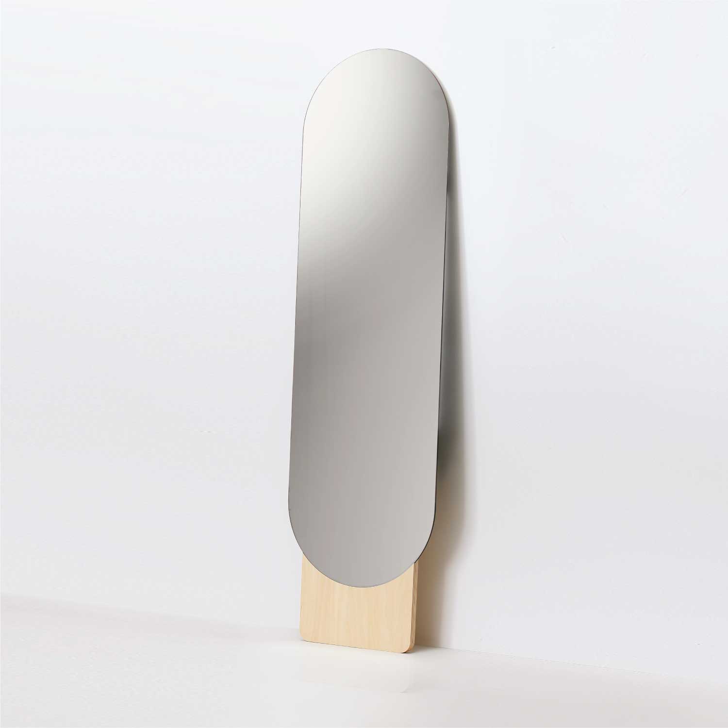 STANDING MIRROR